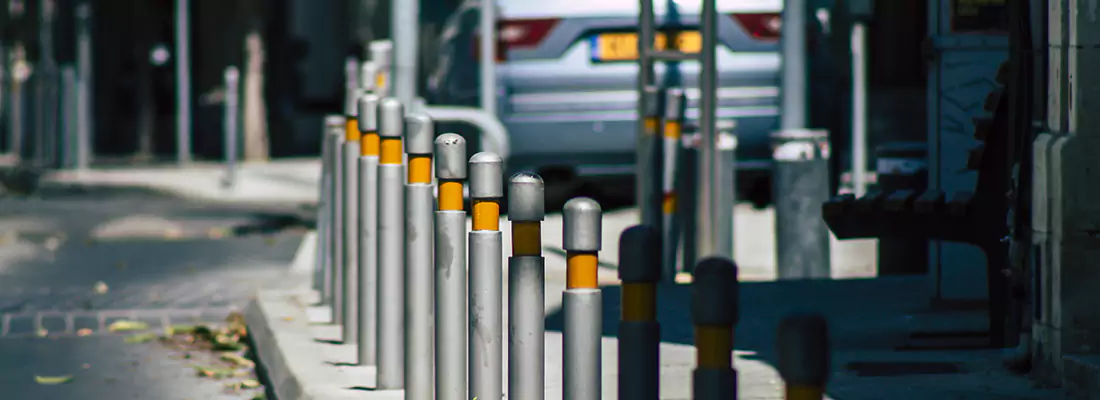 Safe and Convenient Retractable Barrier Column Systems for Properties in Pensacola, FL